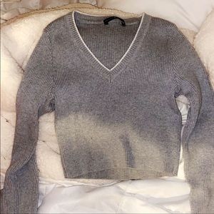 BRANDY MELVILLE SWEATER NEVER WORN